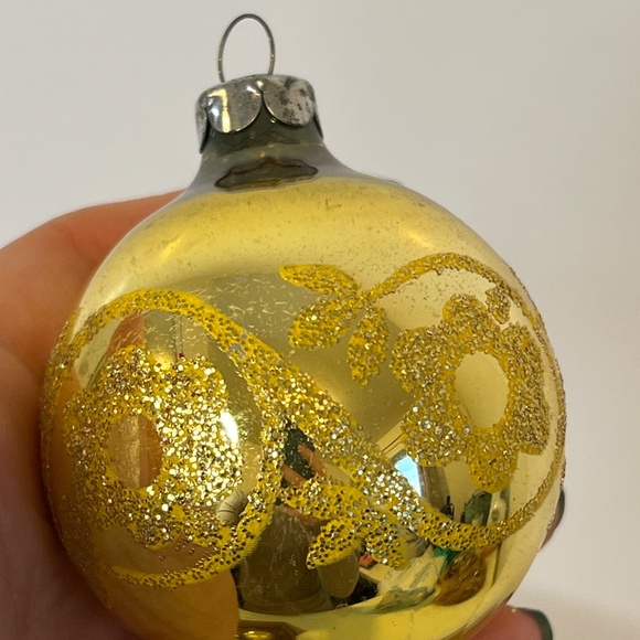 1950’s Gold Mercury Glass Christmas Tree Ornaments Vintage Set of 6 - Picture 9 of 15